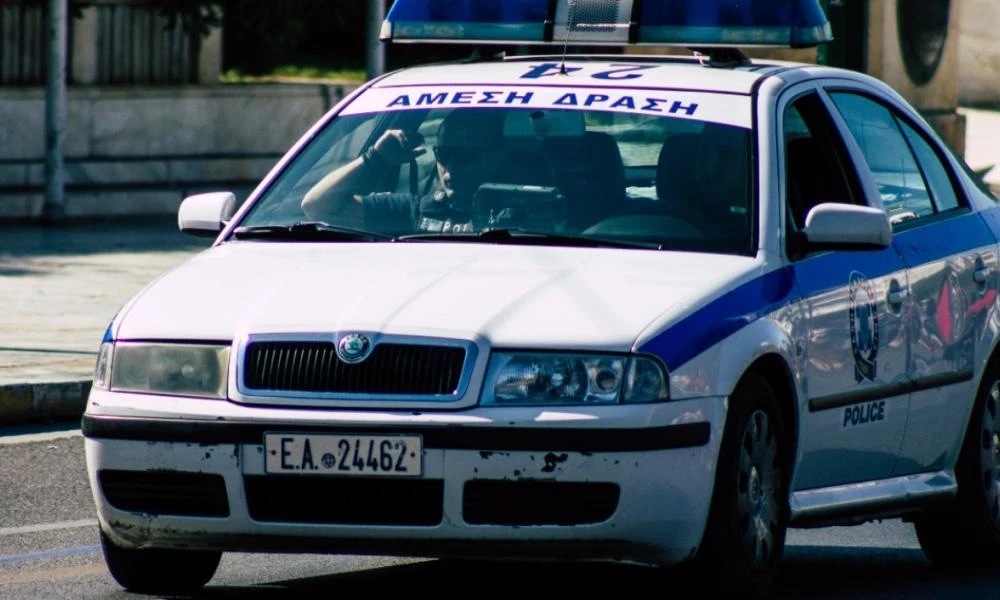 Θεσσαλονίκη: Στο φως βίντεο από την επίθεση στην 33χρονη - Την ακολούθησε και προσπάθησε να τη βιάσει στην πολυκατοικία της